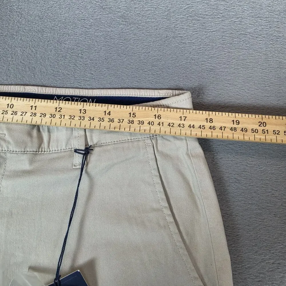 Crown & Ivy Men's Motion Flex Khaki Chino Shorts Size 36 Stretch Classic Casual